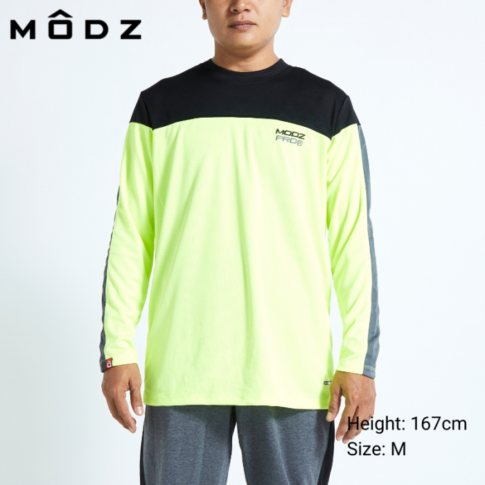 Men Long Sleeve T Shirt Malaysia MODZ MEN PRO DRI-FIT LONG SLEEVE TEE In Black And Green Front View
