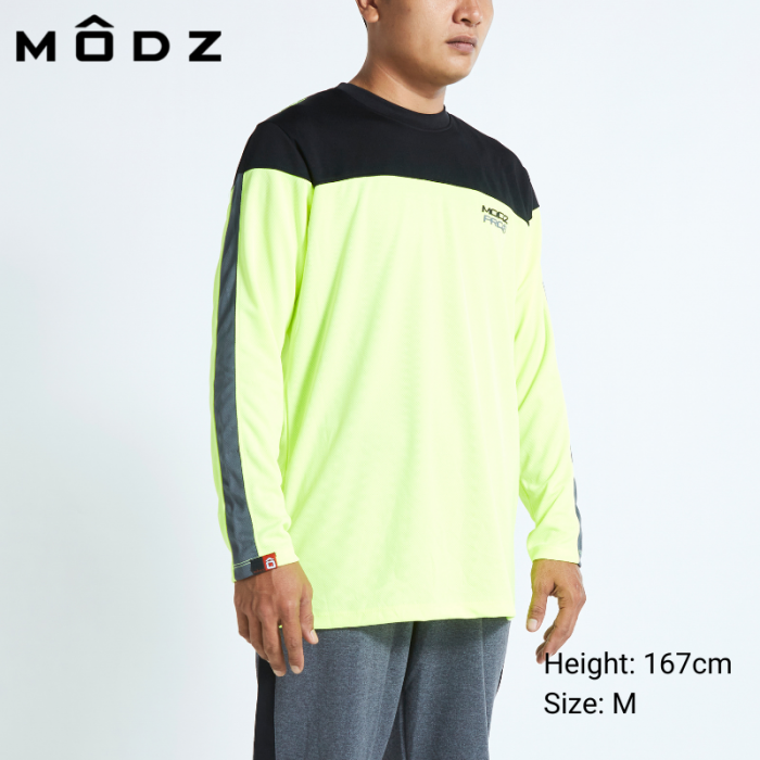Men Long Sleeve T Shirt Malaysia MODZ MEN PRO DRI-FIT LONG SLEEVE TEE In Black And Green Side View